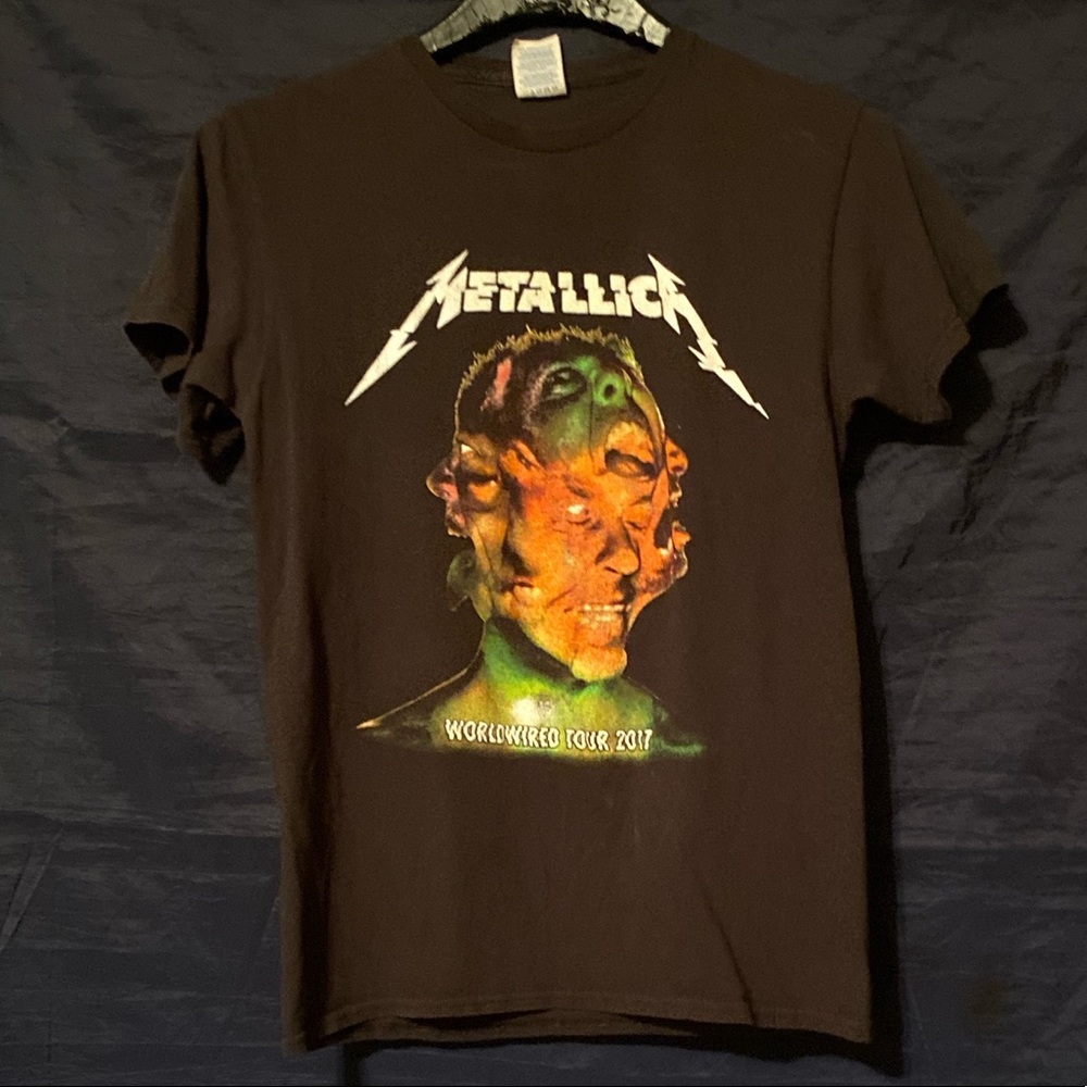 Metallica t shirt